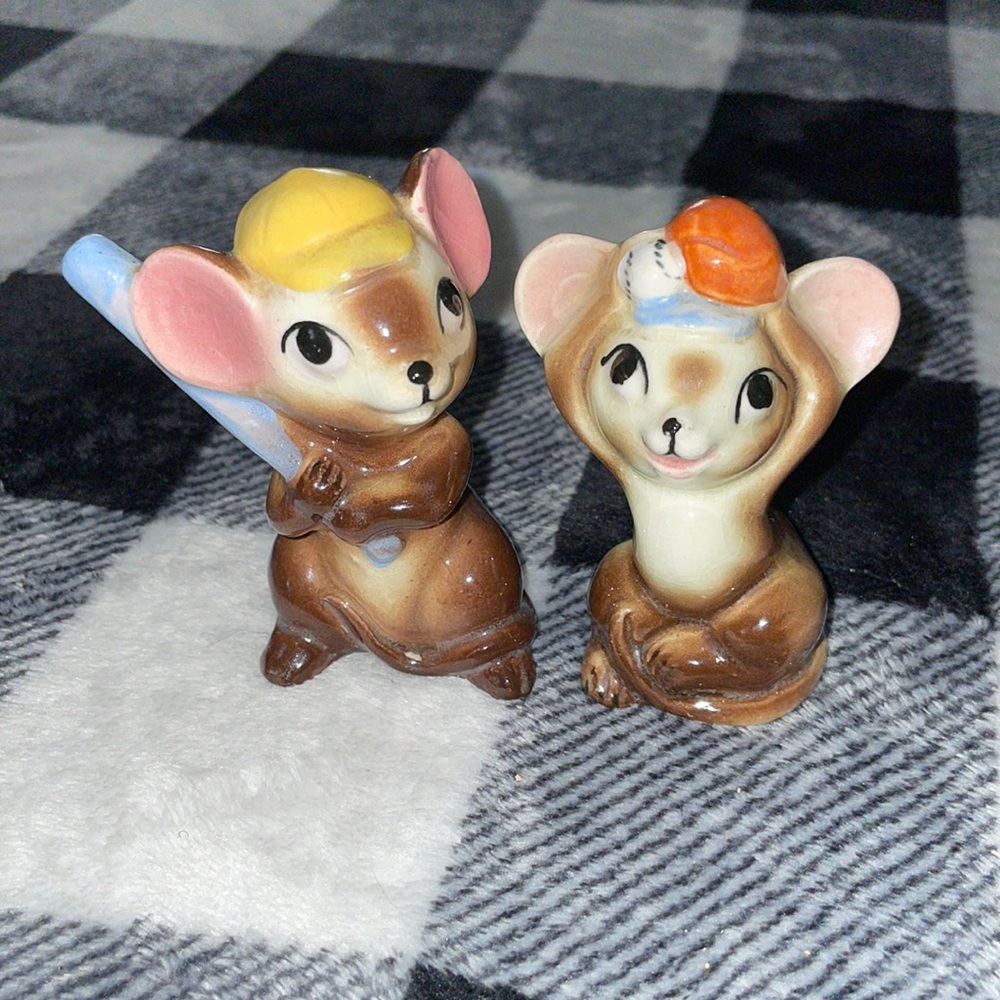Vintage Japan mice mouse salt and pepper shaker